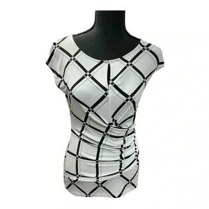 Women’s New York and company sweater dress white and black blouse